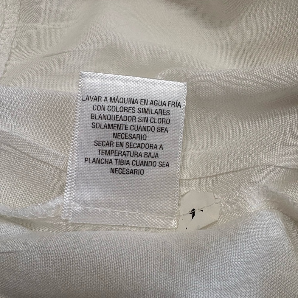 Style & Co. White Pintuck Blouse,NWT,made in India,100% Rayon - Picture 4 of 9